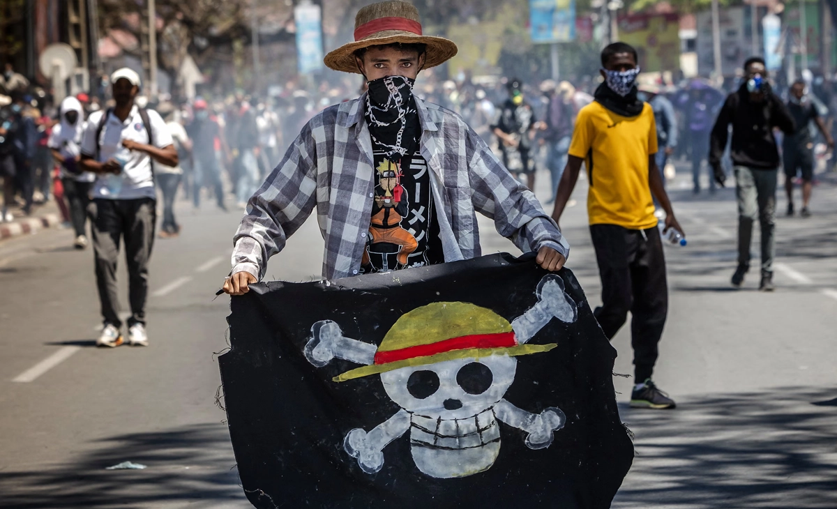 From Bebe Rexha to Steve Lacy: why are fans throwing phones at musicians?